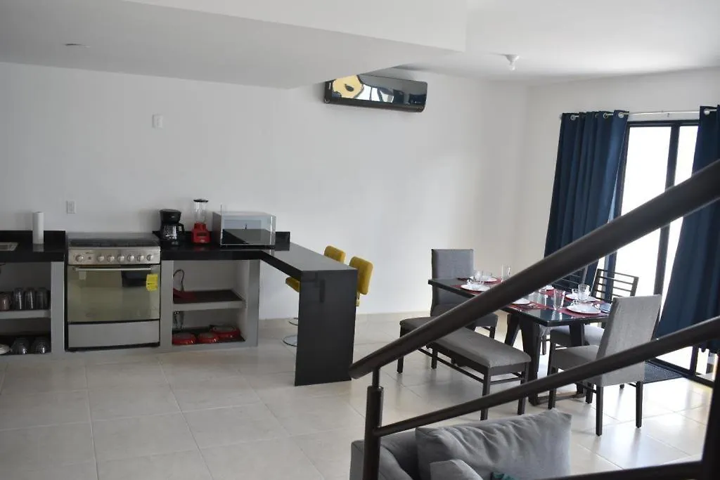 Casa Llena De Vida Con Alberca Vila Cancún